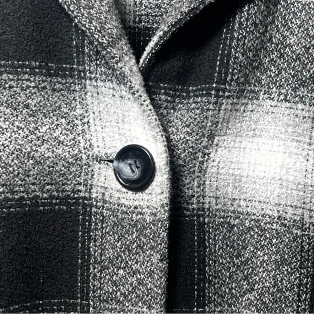 Vintage‎ Men’s Stefano International Black and White checkered vest with raw hem